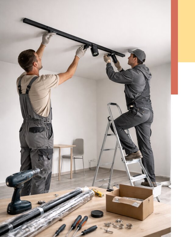 Установка трековых светильников в натяжной потолок в Волгодонске от 4596 руб. | ОТДЕЛОЧНИК-Вгн